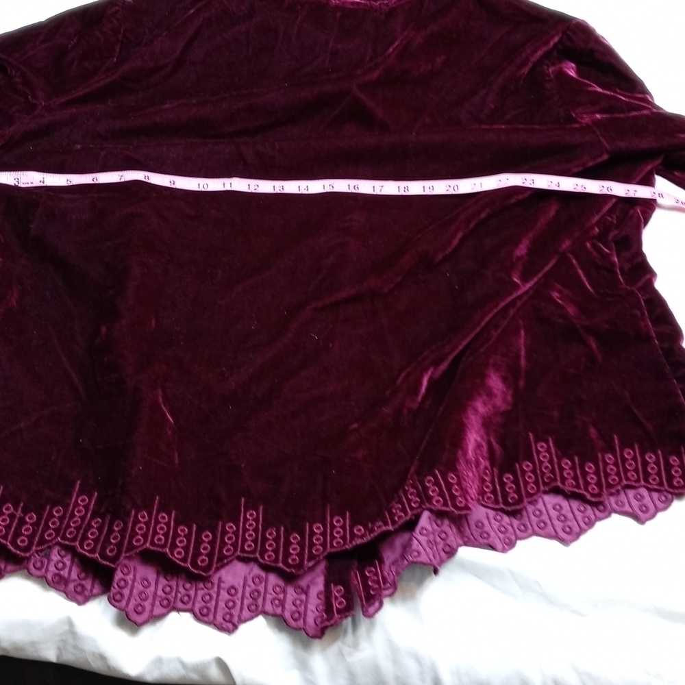 White Stag womens 26W/28W (46-48) button down velvet feel long sleeved blouse. - Picture 8 of 8